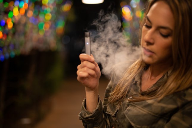Survey: Many doctors don't recommend e-cigarettes to smokers hoping to quit