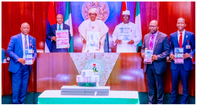 Nigeria's government unveils new Naira notes 