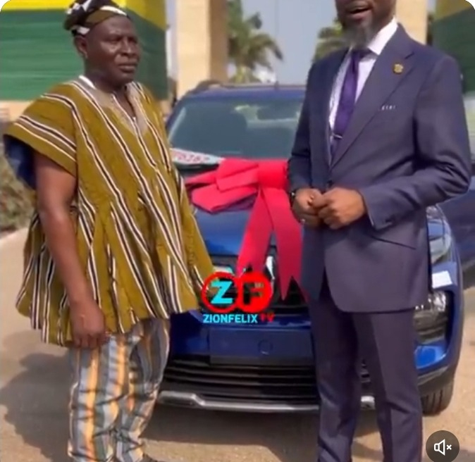 List of Presents Alhaji Ayaana Got for Celebrating Mahama by Walking From Kumasi To Accra