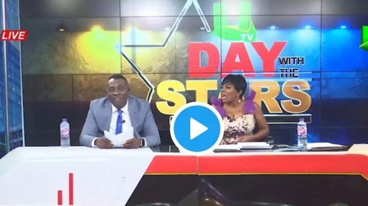 “Unbelievable Nana Aba Anamoah Hugs Akrobeto LIVE on TV After He Nails ‘Sabotage