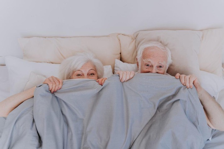 At What Age Do Men Stop Being Intimately Active?