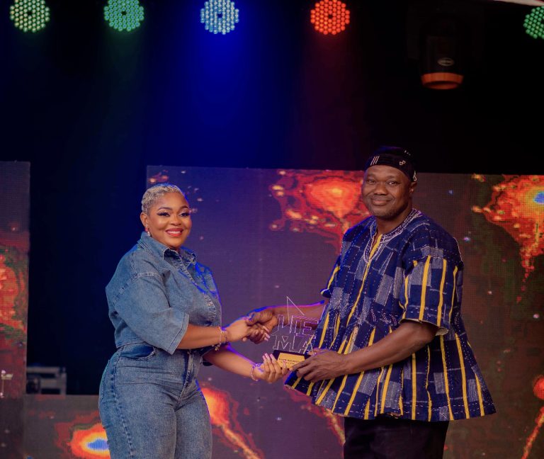 Apodita Wins Female Vocalist of the Year at the Happy Man Bitters