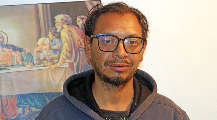 Master Craftsman Shares Love through Artistry