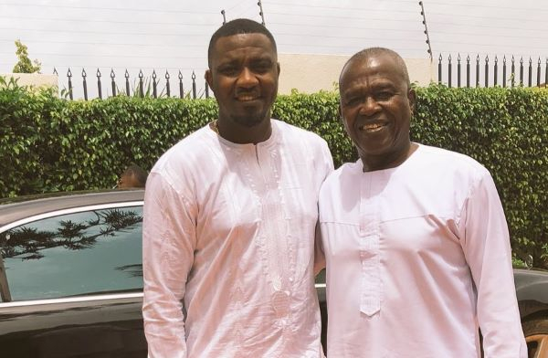 John Dumelo loses father