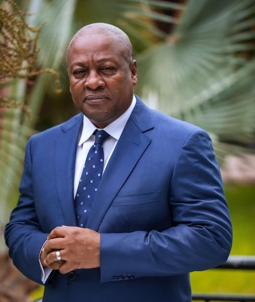 First day at work:  President Mahama fires MMDCEs …directs Coordinating Directors to act