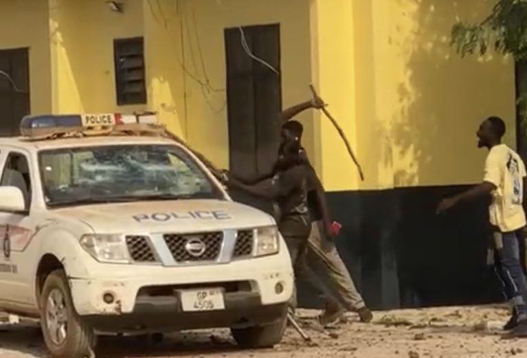 Atebubu Drivers Attack Police Station
