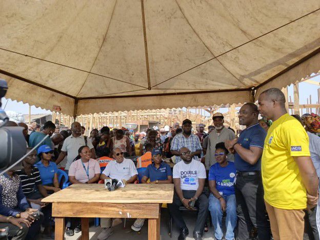 EcoBank supports Kantamanto traders after devastating market fire