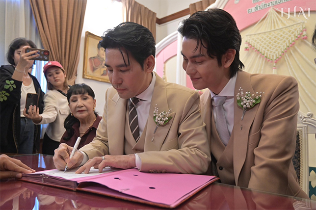 Same-Sex Marriage Takes Off In Thailand – 300+ Couples Say ‘I Do’