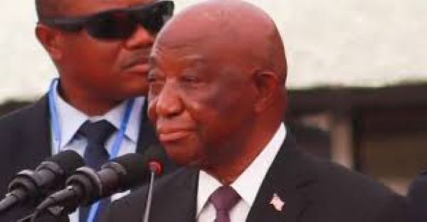 Liberian president suspends hundreds of officials over asset declaration failure