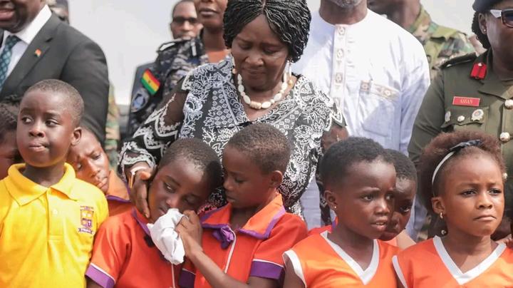 Jane Opoku-Agyemang Consoles Little Girl Who Cried After Hearing 1948 Crossroads Shooting Story
