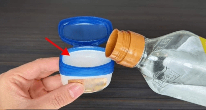 Vaseline + White Vinegar = Magic! Amazing Hacks You Never Knew