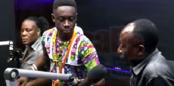 Blows and insults rain on live radio as woman 'catches' ex-lover who swindled her of GH¢195,000