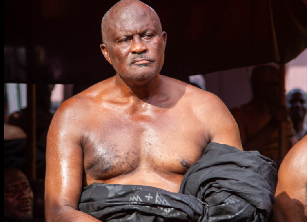 Otumfuo destools Owhinhene