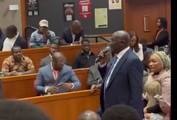 The moment Bawumia engaged Ghanaian students in a Q and A session in the US