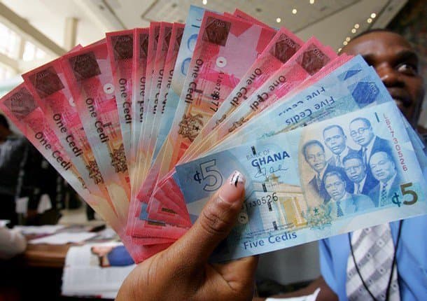 Govt orders 10% salary raise for public sector workers