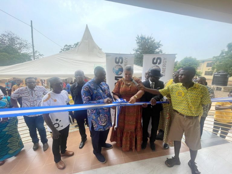 Kosmos Energy hands over newly built, equipped clinic to Senya SHS