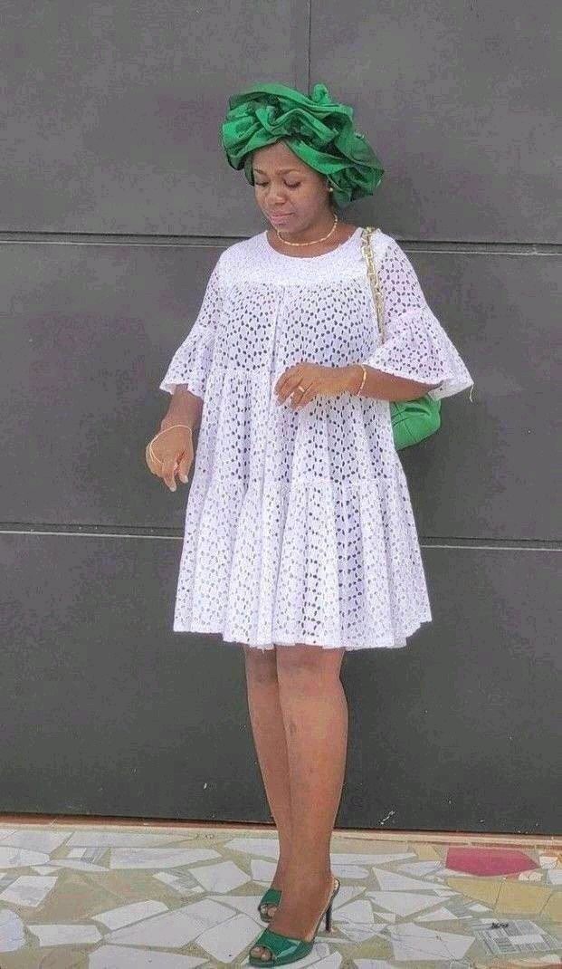White Lace Styles That Are Suitable For Ceremonial Occasions
