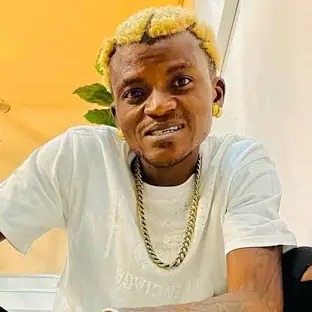 Singer Portable turns self in to the police
