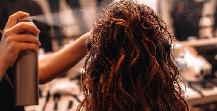 Unhappy Customer Drives Off With Hairstylist Holding Onto Her Car Roof