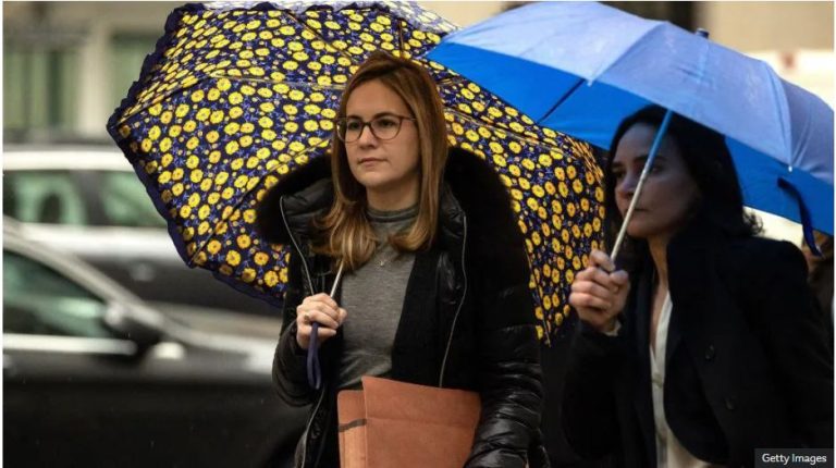 Top prosecutor resigns after being told to drop case against NYC mayor