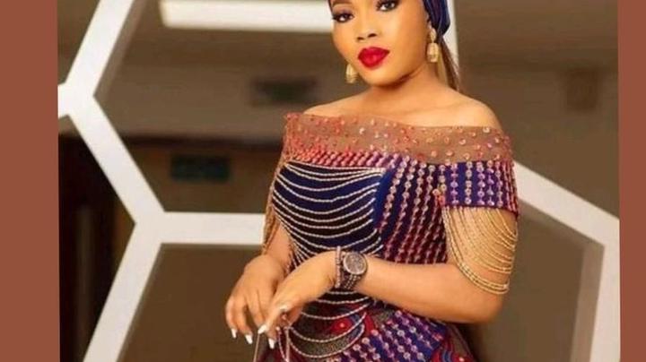 Married Women, Show Off These Stunning Outfits