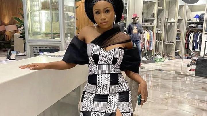 Stunning Ankara black and white gowns to try