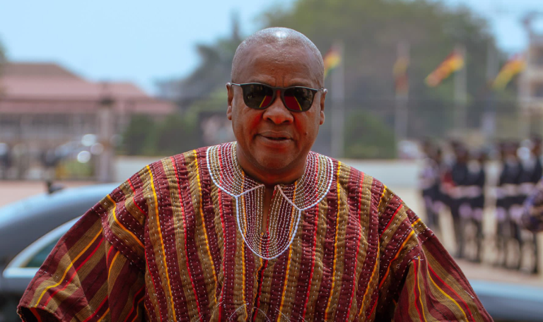 I’ll reduce presidential staffers drastically – Mahama