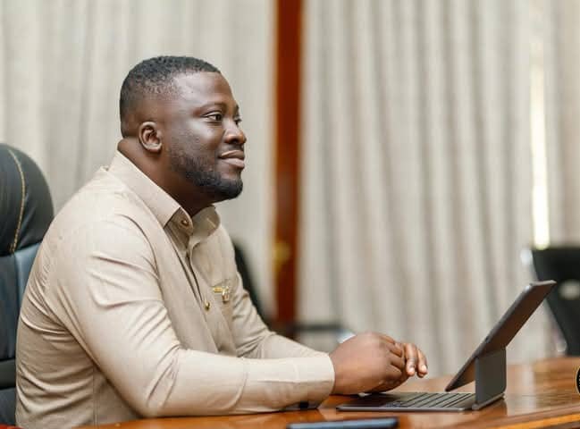 Making Kejetia Market user-friendly: Dr. Amoakohene confers with market queens
