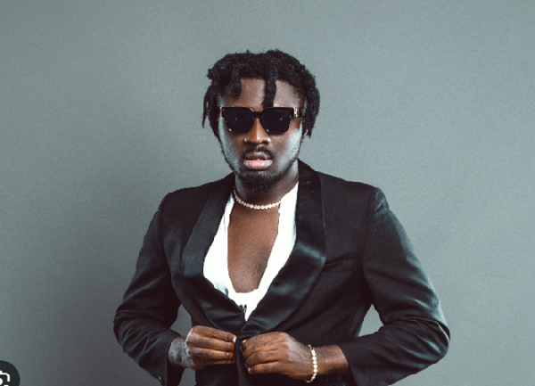 I blocked a girl for asking what I do besides music – Amerado