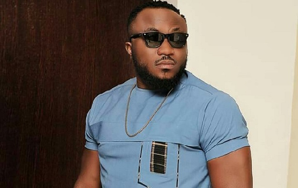 DKB apologises to telco giant after accusations of data ‘theft’