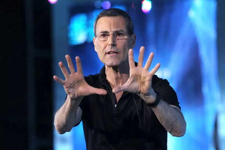 Trump’s Iran deal could spark ‘terrible consequences’ and ‘walls of fire’, Uri Geller warns