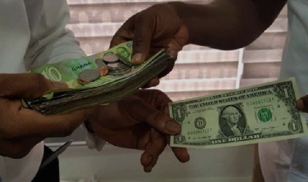 Glitch in exchange rate sparks panic, resolved shortly after