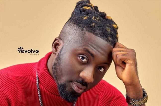Amerado Blocks Lady Over Career Question