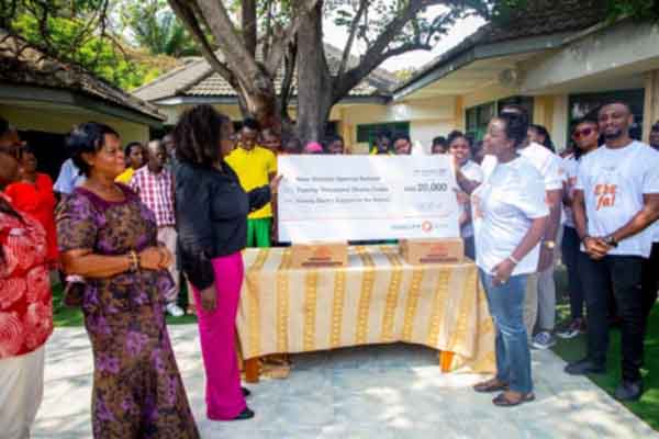 Fidelity Bank Supports New Horizon School