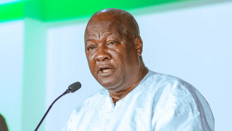 Mahama urges public sector workers to report wrongdoing of management