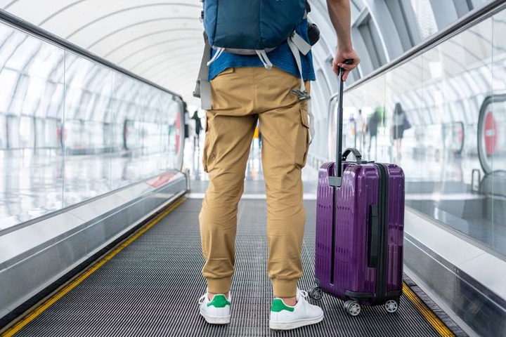 Man Says His Girlfriend Is ‘Angry’ He’s Taking a Work Trip Without Her: ‘She Started Crying’
