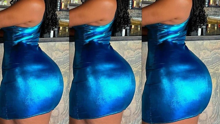 Netizens slam pub owner for hiring naket ladies to perform while children were around