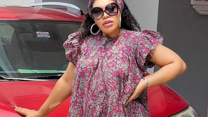 Crepe Material Short Gown Styles for Chubby Ladies