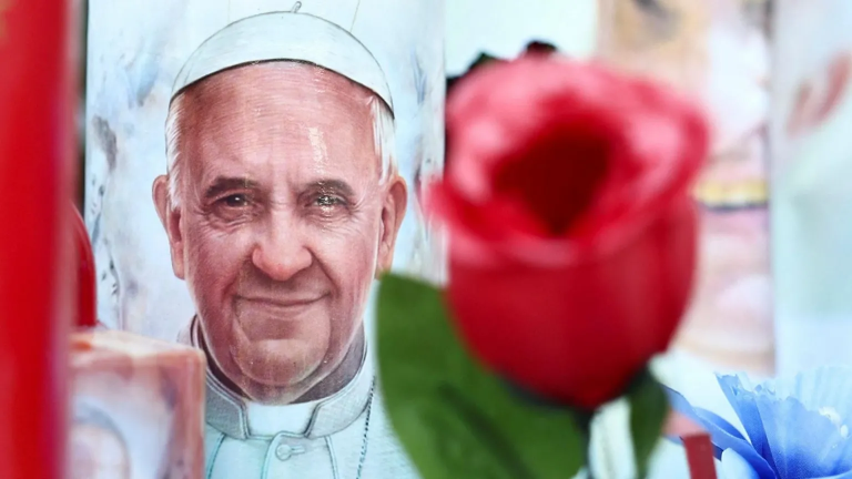 Pope Francis ‘alert’ after respiratory failure