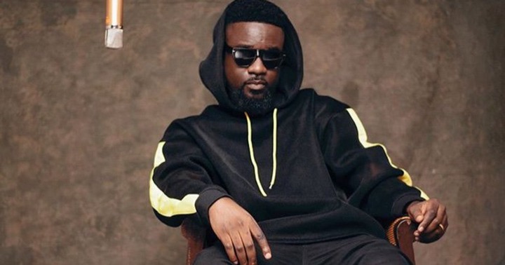 Rapper Sarkodie sues Bank in Ghana for using his lookalike in advert