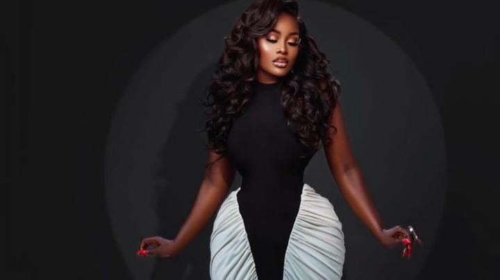 Stunning and Elegant Outfits Every Lady Should Own