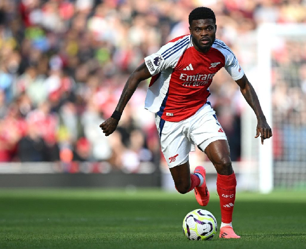 Asamoah Gyan hails Thomas Partey as one of the finest midfielders in the world