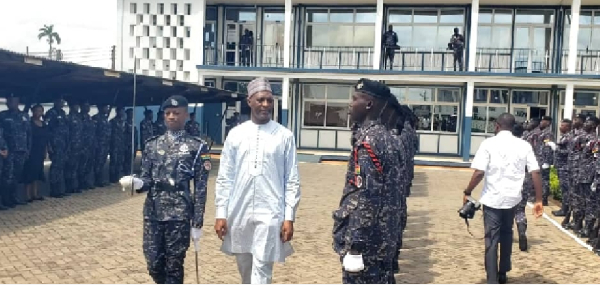 Interior minister warns police against converting foreigners into citizens