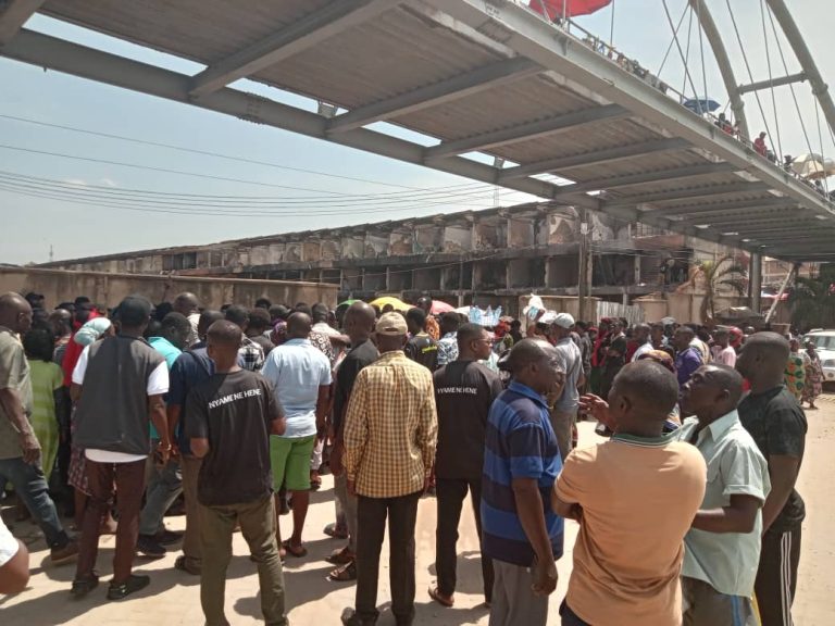 Military intervenes as traders storm restricted area