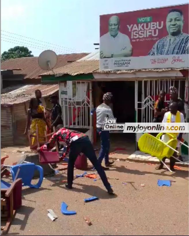 Chaos in Asante Mampong as angry NDC supporters vandalise property, set items ablaze