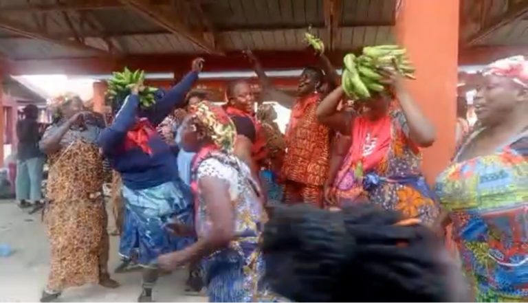 Berekum plantain sellers demonstrate against Municipal Assembly   