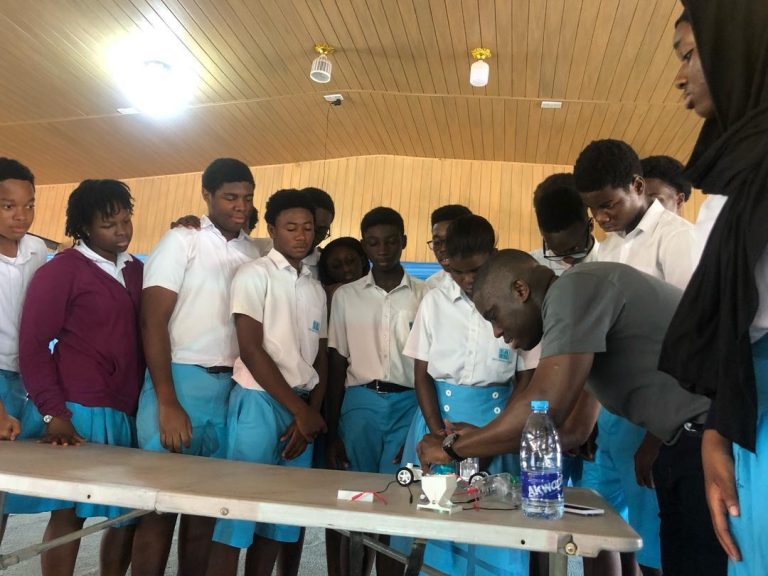 East Airport students dive into hydrogen power