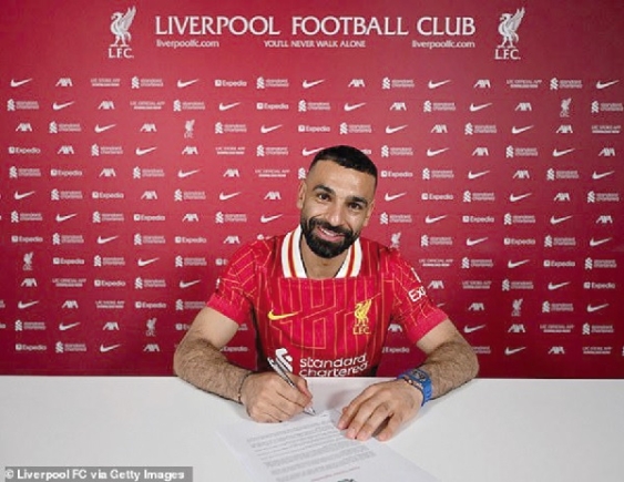Inside Mo Salah’s £1m-a-week Liverpool deal that redefined loyalty