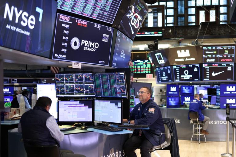 US stocks spike amid 90-day tariff pause for some countries