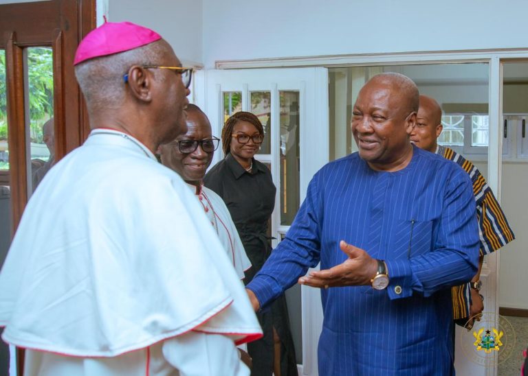 Mahama pays tribute to late Pope Francis